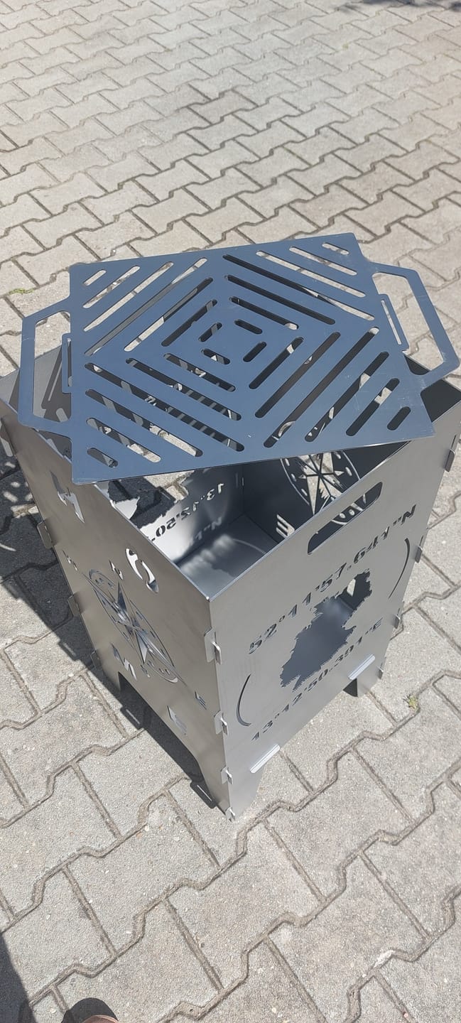 Customer photo review of Feuertonne personalisierbar - Kompass & Weltkarte mit Koordinaten aus edlem Stahl