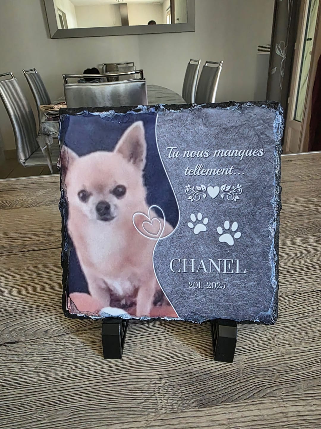 Customer photo review of Tu nous manques - Plaque d'ardoise personnalisée