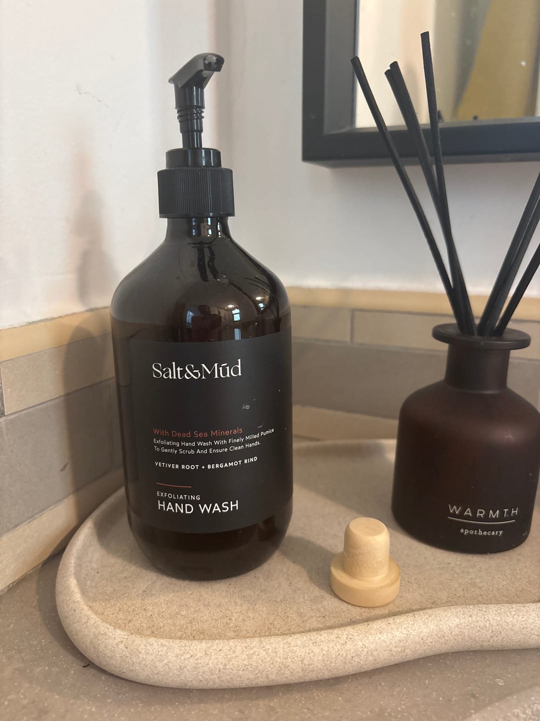 Customer photo review of Exfoliating Hand Wash With Dead Sea Minerals 500ml