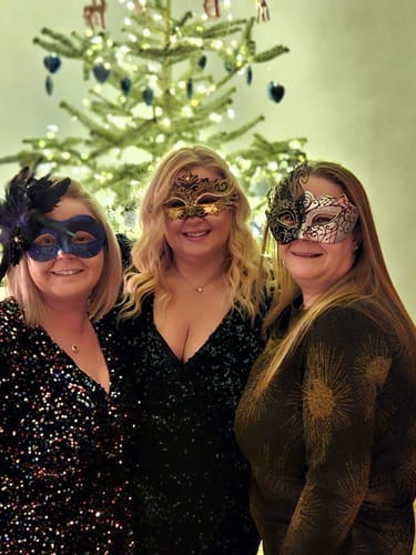 Customer photo review of Replay-able Masquerade Murder Mystery Dinner Party Game for Up to 20 Adults - Host Your Own Dinner Party Game Night - Masquerade Venetian Carnival Theme - Mardi Gras Fancy Dress Dinner Party V2