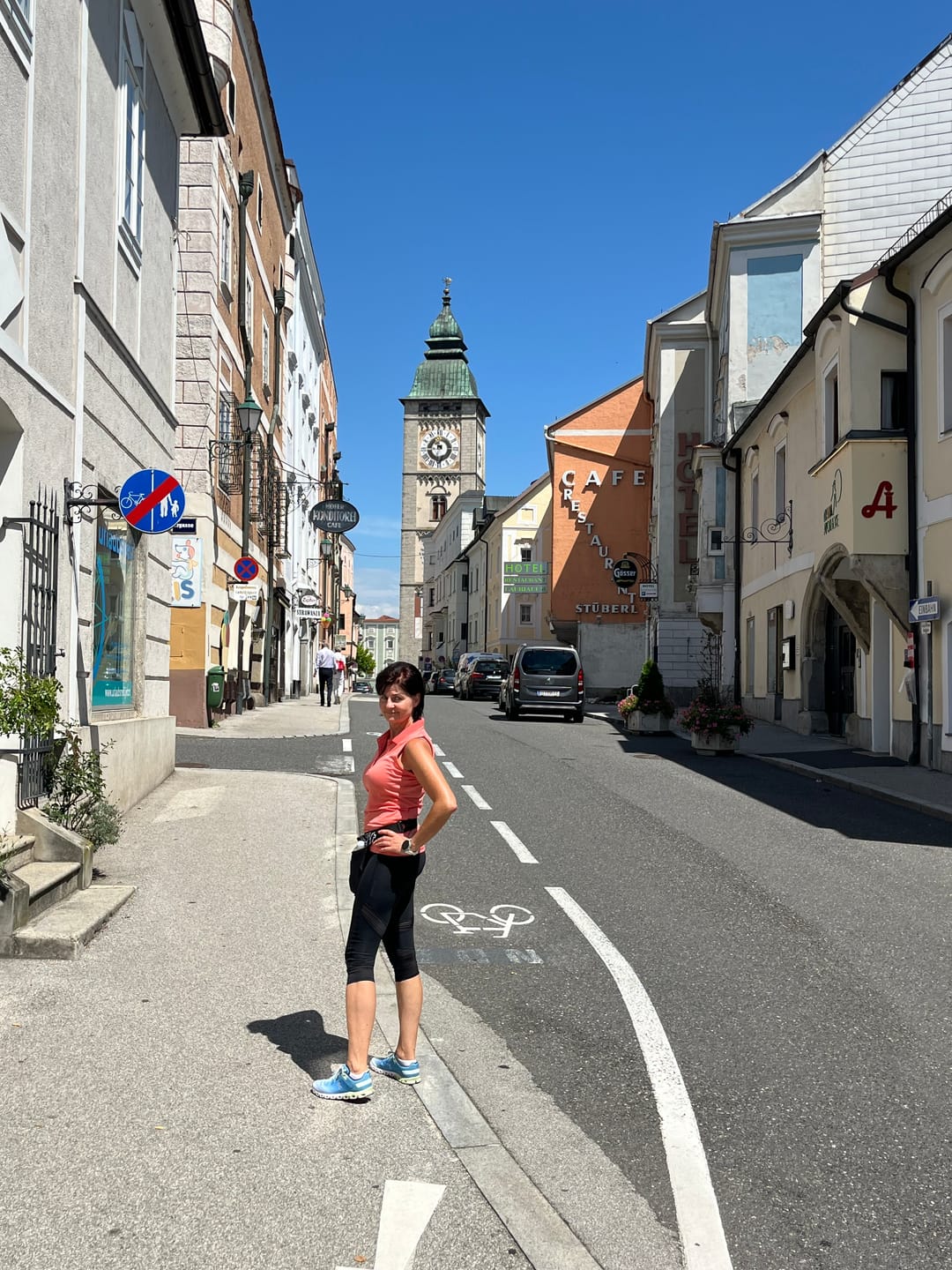 Customer photo review of Unterschätze niemals einen alten Mann – Unisex T-Shirt