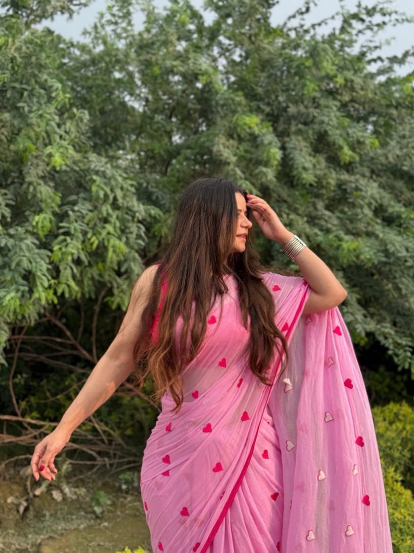 Customer photo review of Pink Love Mulmul Cotton Saree