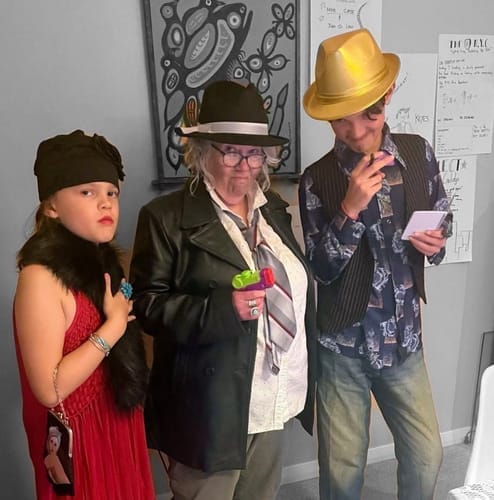 Customer photo review of Replay-able 1920s Murder Mystery Dinner Party Game for Up to 20 Adults - Host Your Own Dinner Party Game Night - 1920s Speakeasy Gatsby Theme - 1920s Fancy Dress Dinner Party(V2)
