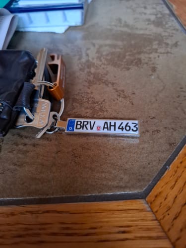 Customer photo review of Kennzeichen Schlüsselanhänger Mini Nummernschild Metall