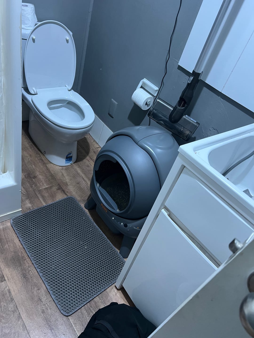 Customer photo review of PaWz AutoClean Lite Automatic Self Cleaning Cat Litter Box