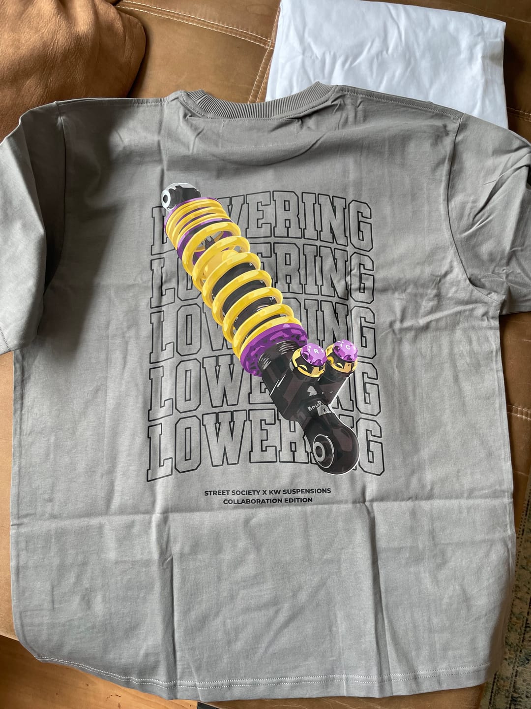 Customer photo review of Street Society "Lowering" T-Shirt grau