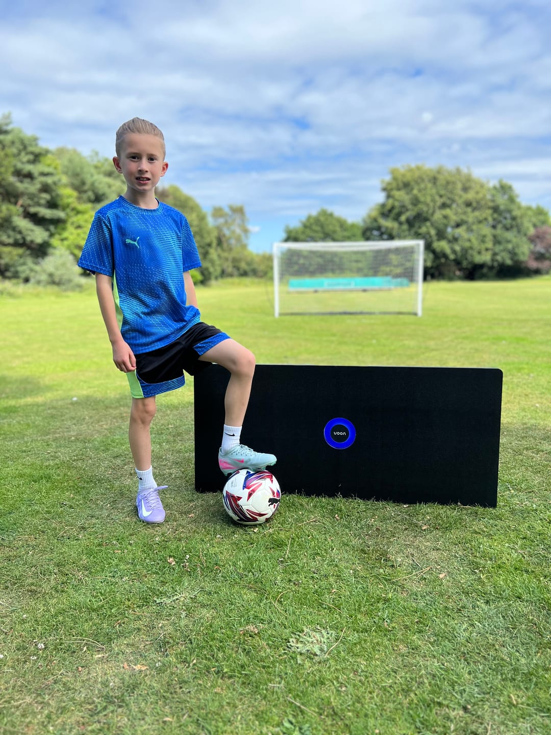 Customer photo review of Voon Football Pro Smart Rebounder