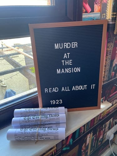 Customer photo review of Replay-able 1920s Murder Mystery Dinner Party Game for Up to 20 Adults - Host Your Own Dinner Party Game Night - 1920s Speakeasy Gatsby Theme - 1920s Fancy Dress Dinner Party(V2)