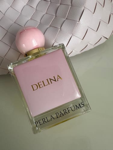 Customer photo review of Delina
