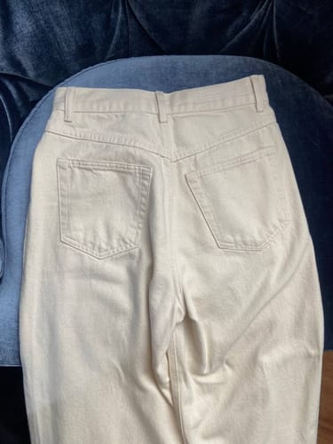 Karina M. review of Calça Jeans Wide Leg Buriti Bege image 1 out of 3