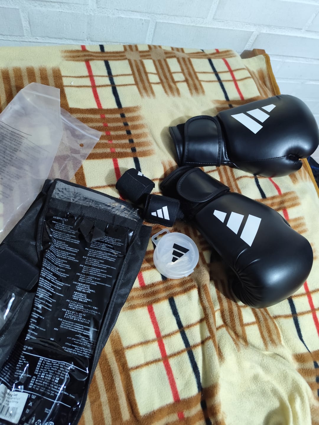 Customer photo review of Guantes De Boxeo Adidas Kit Iniciación Speed 50