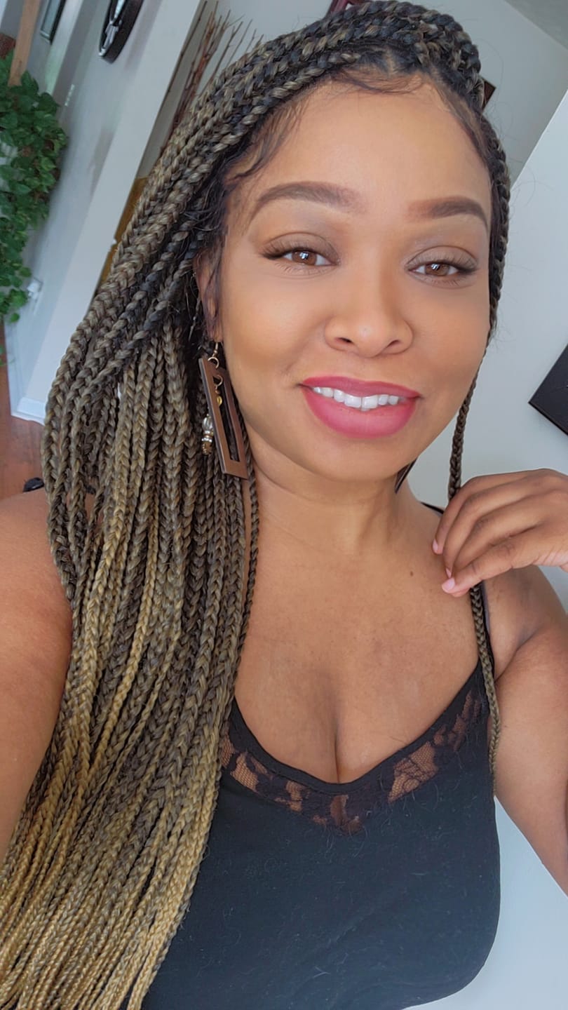 Customer photo review of Swiss HD Full Lace Knotless Box Braided Wig