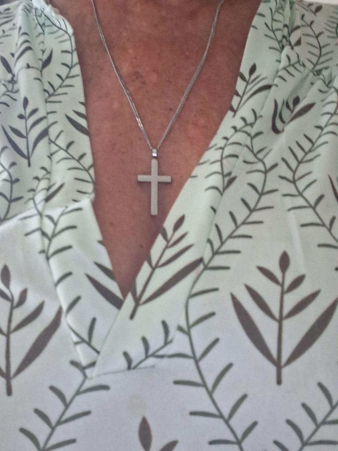 Customer photo review of Classic Cross & Curb Chain