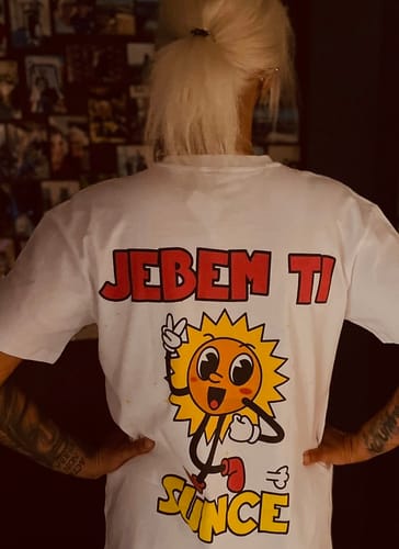 Customer photo review of Jebem ti sunce Oversize T-Shirt