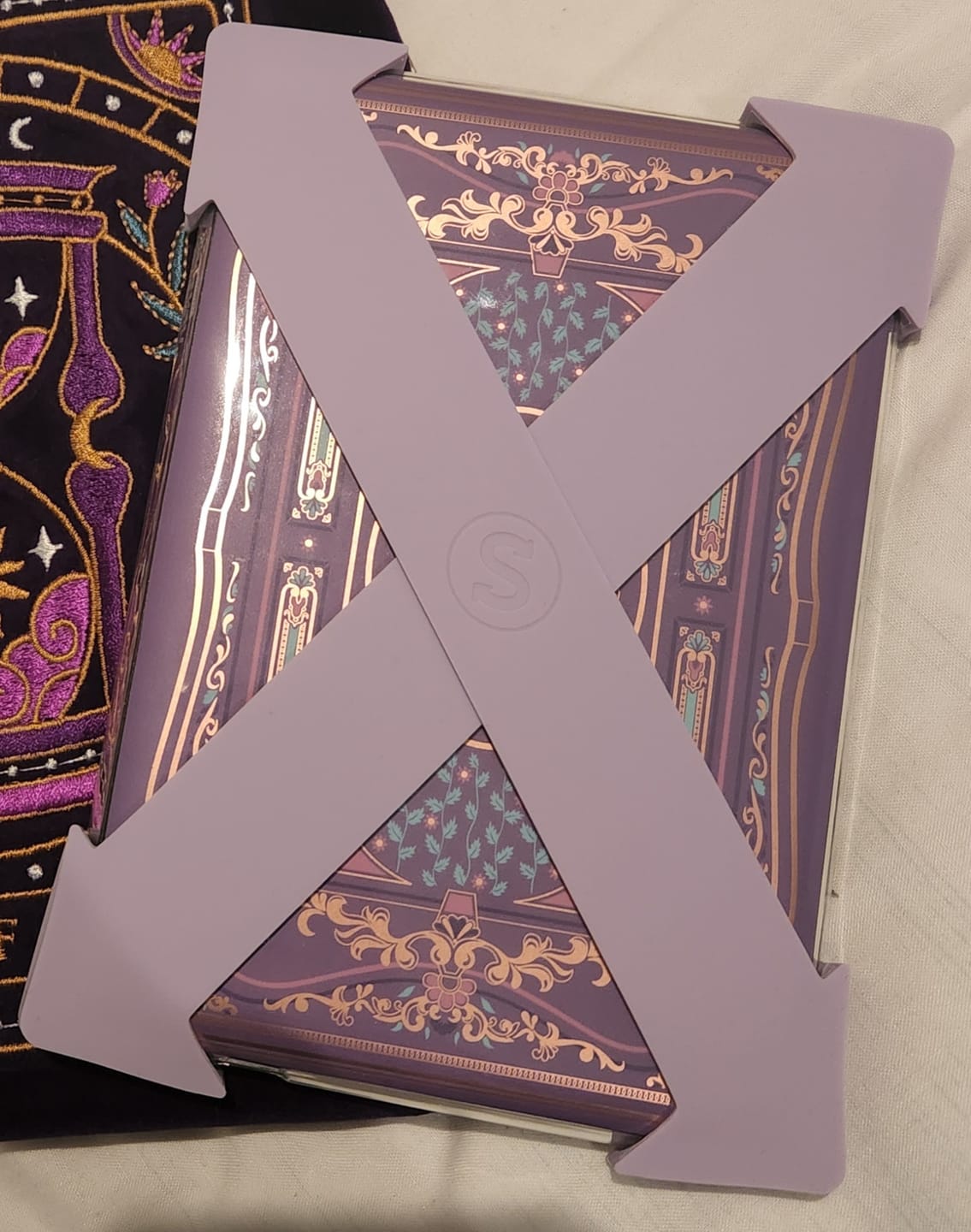 Customer photo review of Literati Kindle Sticker Insert - Purple