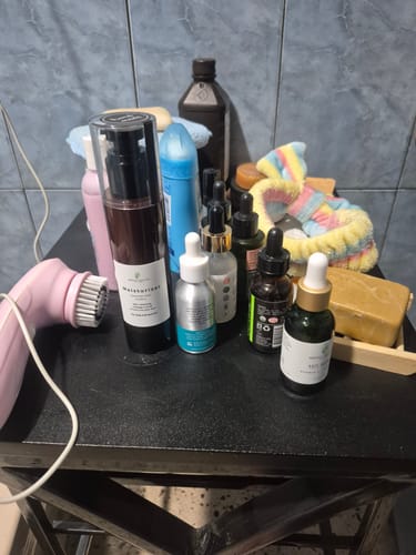 Customer photo review of BUNDLE LUXURY SKINCARE BOX + MOISTURIZER