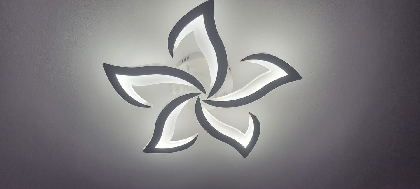 Customer photo review of Lustra LED NARCISSE Telecomanda Echivalent 500W