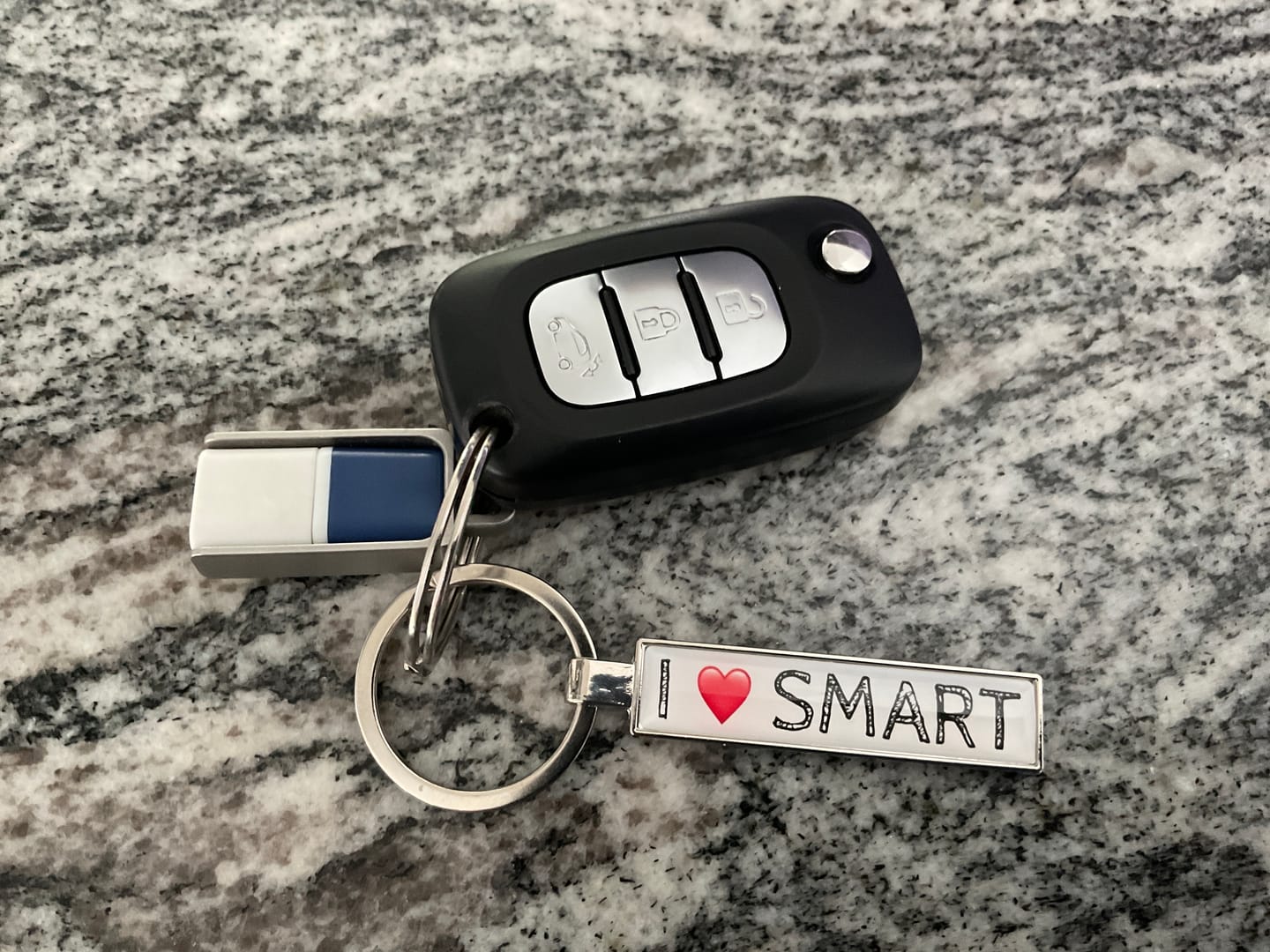 Customer photo review of Österreich Kennzeichen Schlüsselanhänger Mini Nummernschild Metall
