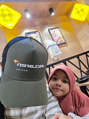 Customer photo review of 9FORTY E-Frame Trucker McLaren Seasonal Olive Snapback