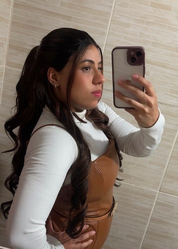 Customer photo review of Lace Front Beatriz Castanho com Luzes Ondulada