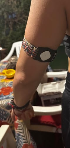 Customer photo review of Simplera Sync Sensor Armband With Rotating Clip - Dia-Style Graphic Designs