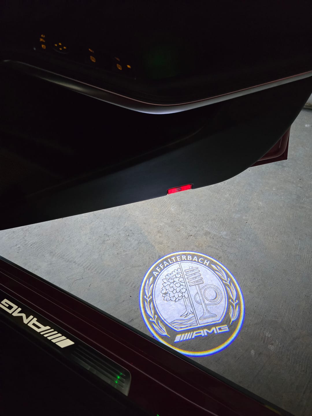 Customer photo review of Mercedes Benz LED Car Door Welcome Logo Shadow Lights