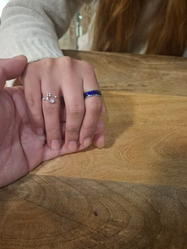 Customer photo review of Anillo ajustable estrellas y circones