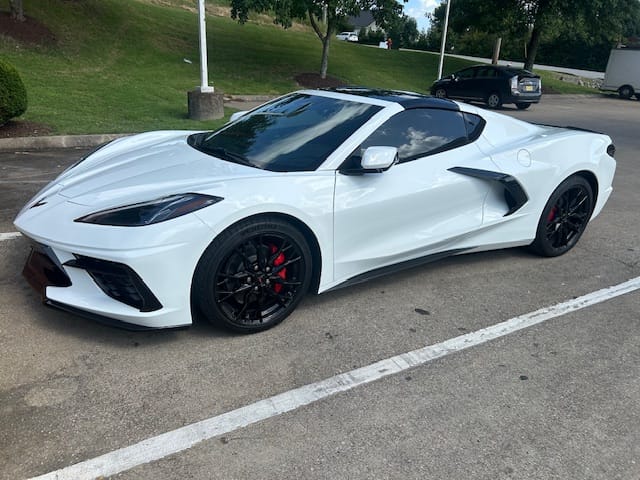 Customer photo review of Chevrolet Corvette C8 Z51 Package Front Splitter