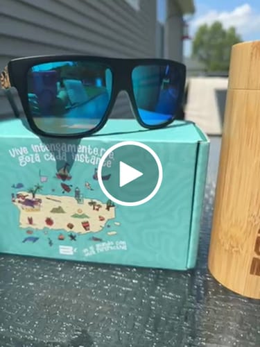 Customer video review of Mis Raíces Black