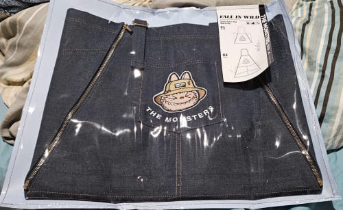 Customer photo review of THE MONSTERS FALL IN WILDSERlES-Denim Messenger Bag