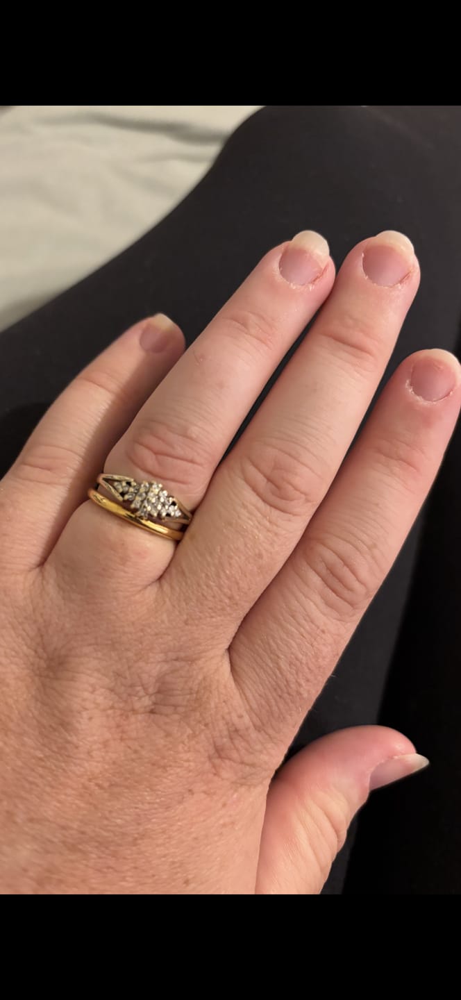Customer photo review of Gold 2mm Wonder Ring