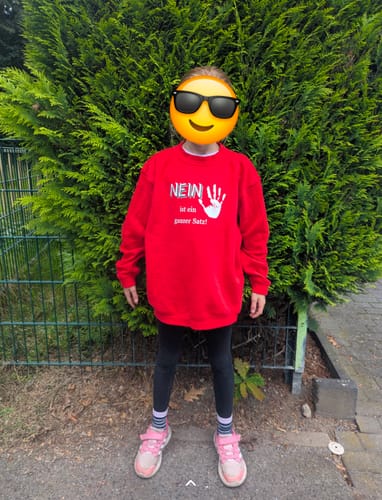 Customer photo review of Nein ist ein ganzer Satz - Kinder Sweatshirt