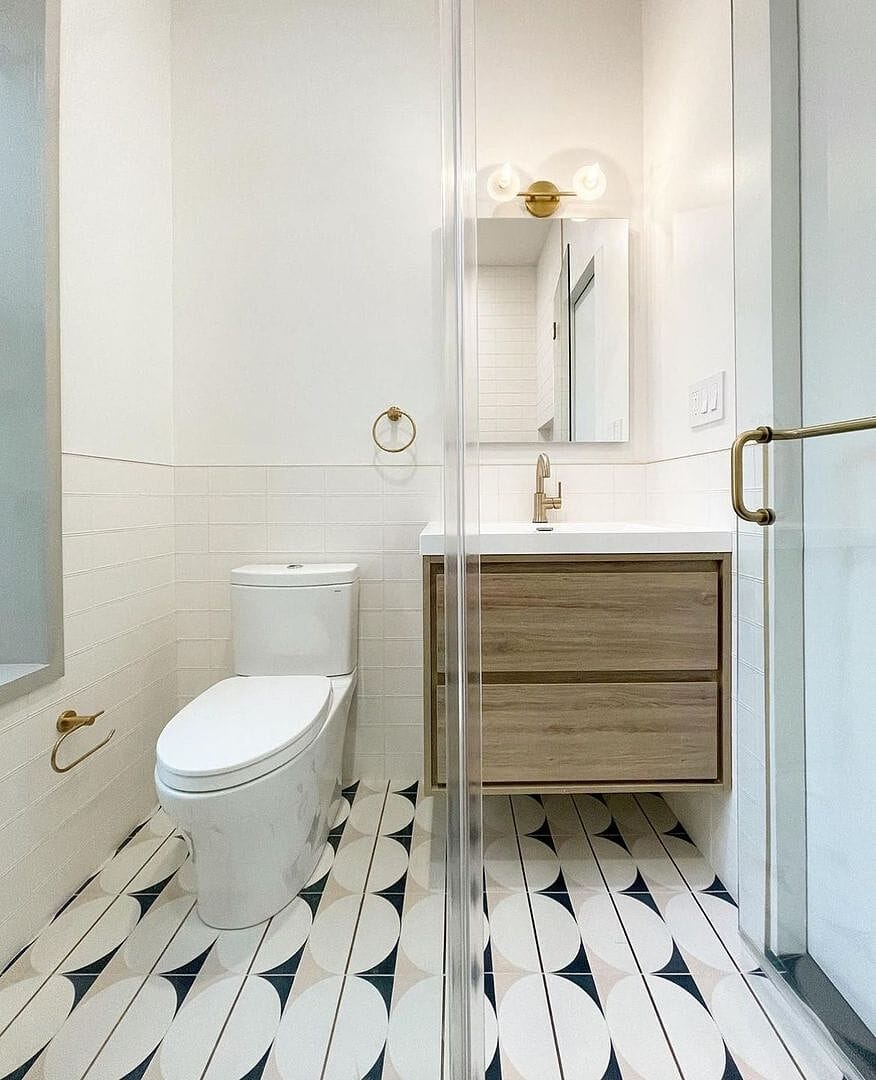 Customer photo review of Erba 24" Floating Bathroom Vanity