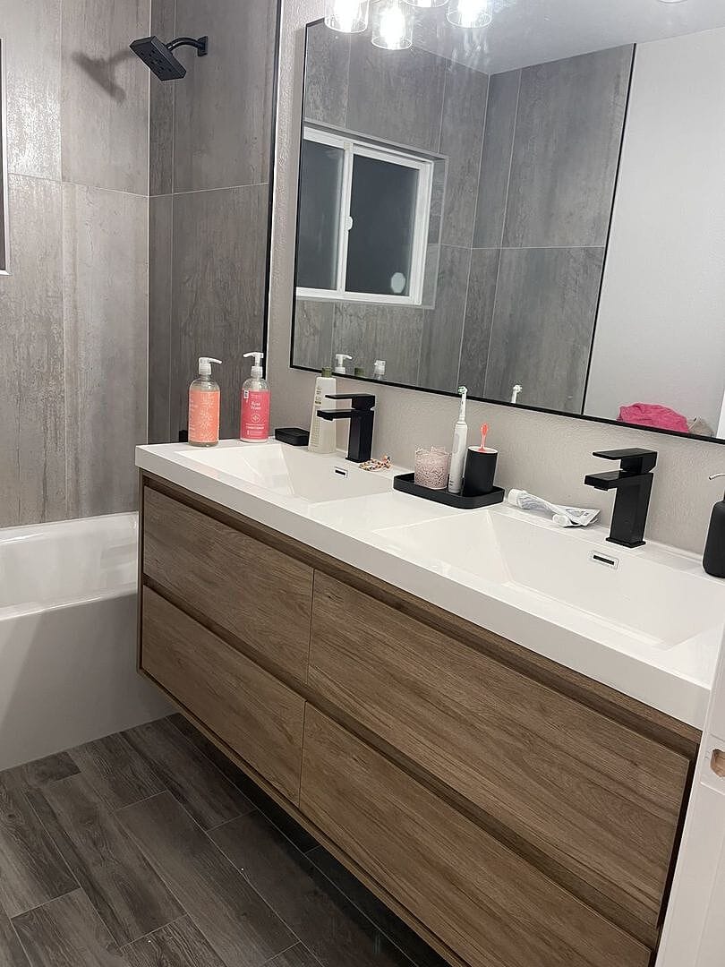 Customer photo review of Erba 60" Double Sink Floating Bathroom Vanity