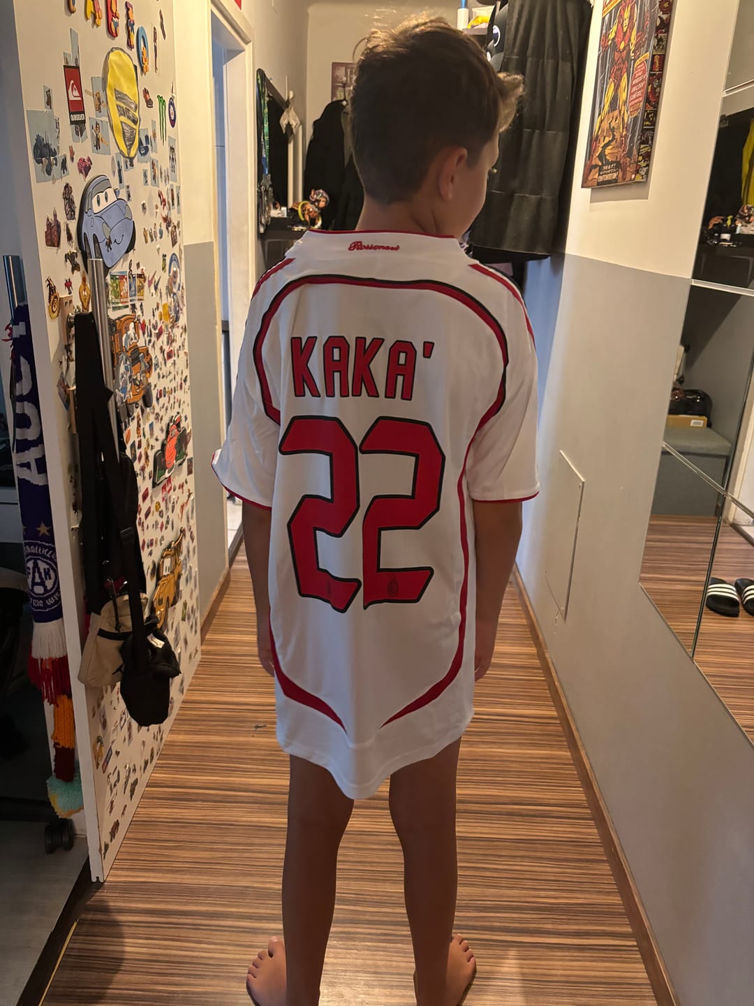 Customer photo review of Kaká Leite Milan 2007 Final Athene Champions League Final White Retro Football Jersey