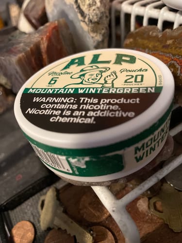 Customer photo review of Mountain Wintergreen Nicotine Pouches