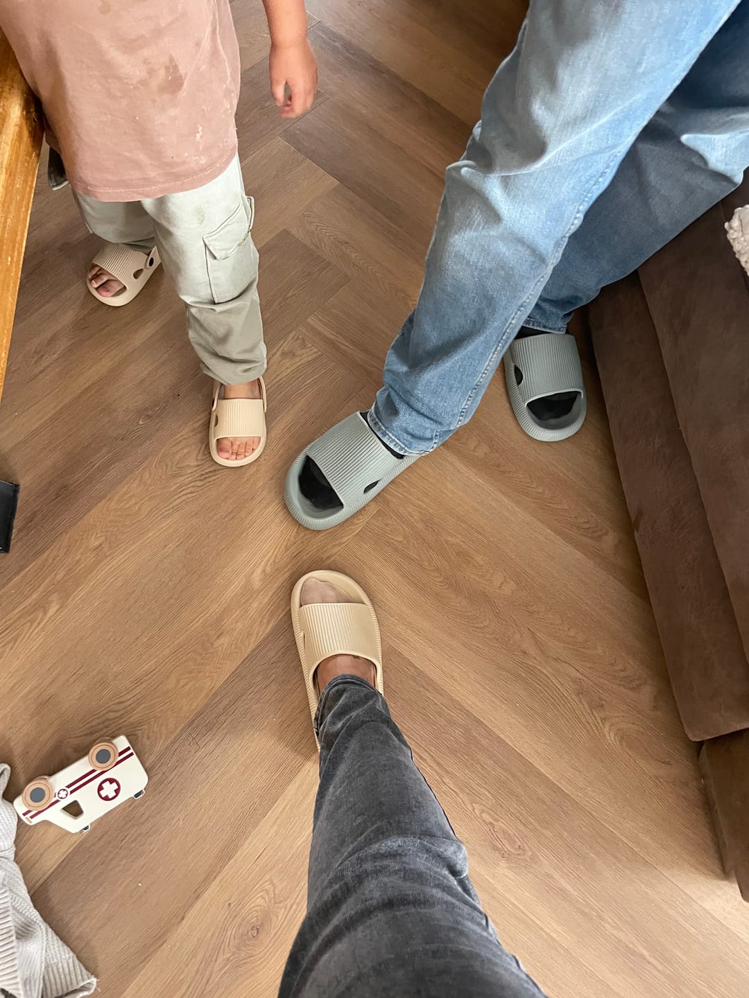 Customer photo review of HappyFlops Nordic Collection