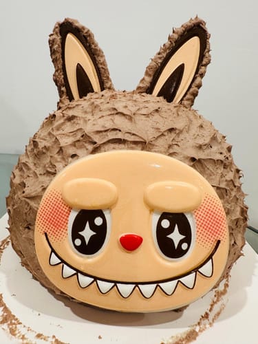 May L. review of 【LIMITED EDITION】FLUFFY TROUBLE 3D CAKE image 1 out of 2