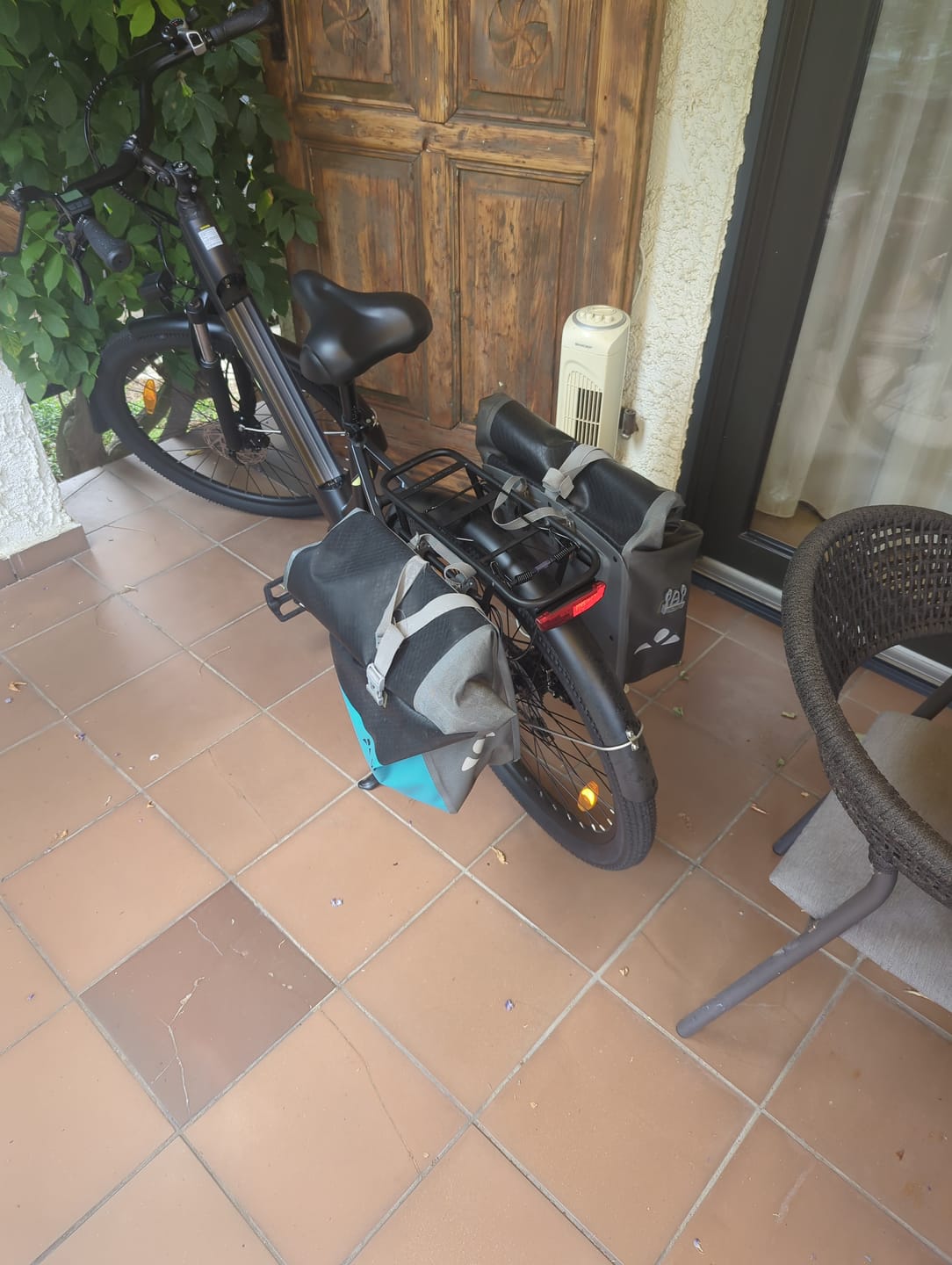 Customer photo review of Touroll Urbano 3 Mid-Drive Electric Bike
