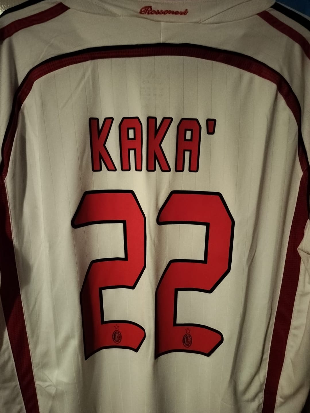 Customer photo review of Kaká Leite Milan 2007 Final Athene Champions League Final White Retro Football Jersey