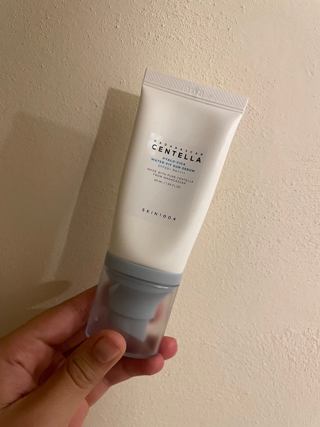 Customer photo review of SKIN1004 - Madagascar Centella Hyalu-Cica Water-Fit Sun Serum 50 ML | Protector Solar en Suero