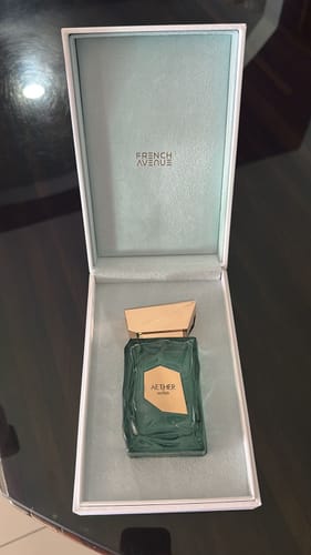 Reseña con foto de un cliente sobre Perfume French Avenue Aether Extrait 100ml XDP