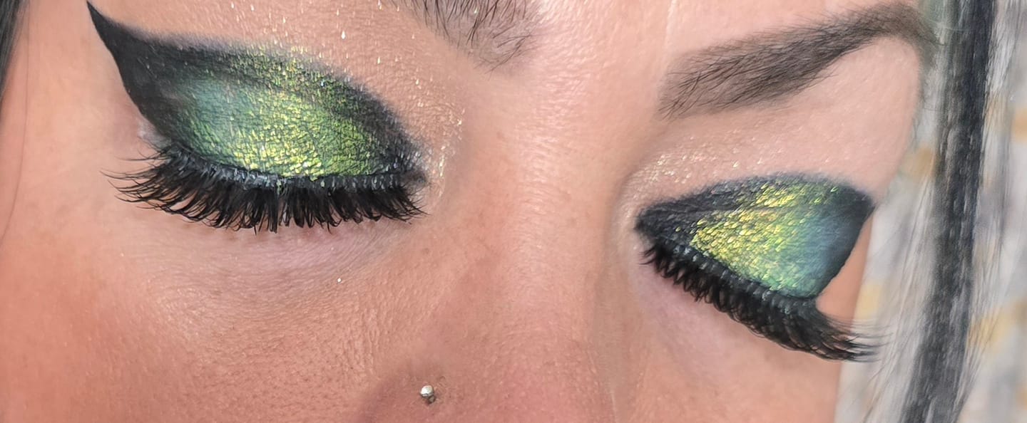 Customer photo review of Multichrome Special effect eyeshadow - Medusa