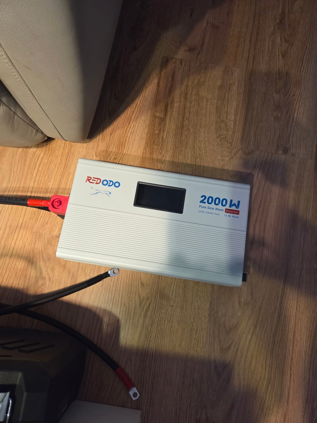 Customer photo review of Redodo 2000W Reiner Sinus Wechselrichter Mit LCD Monitor