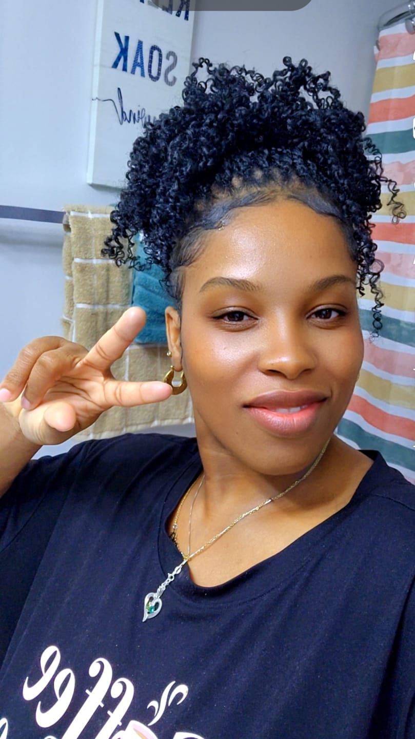 Customer photo review of Zury Sis V11 Mini Twist Crochet Loop Braids - YANKY TWIST 9"/10"/11"