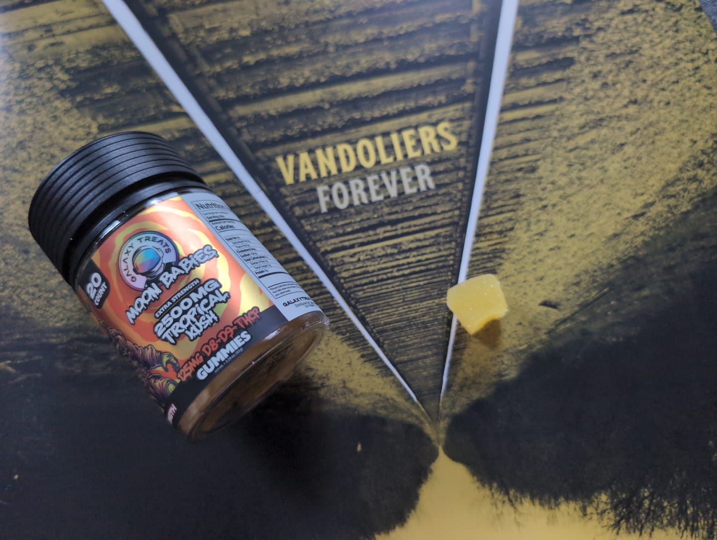 Customer photo review of Tropical Kush D8 D9 THCP Extra Strength Gummies