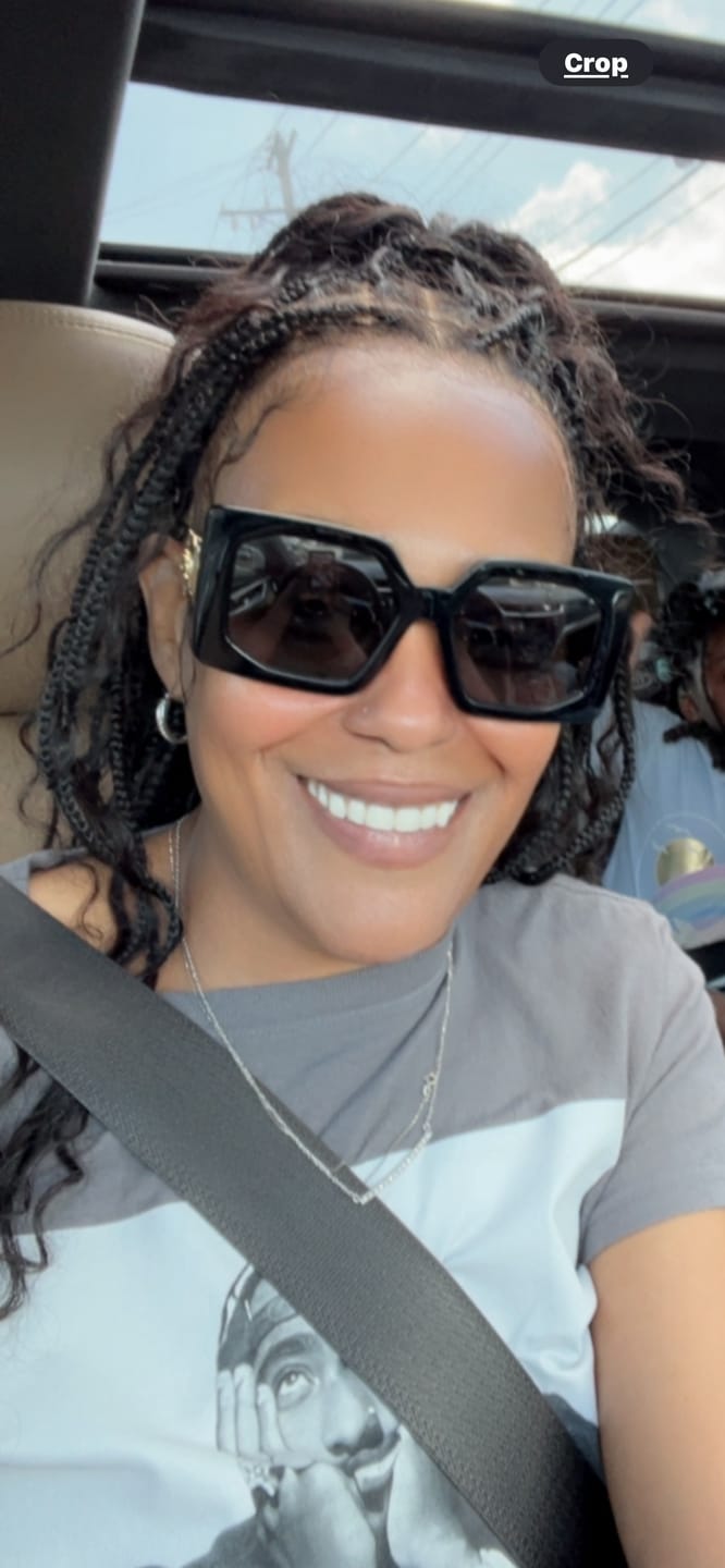 Customer photo review of Kiki - Pre Bleached Human Hair Deep Wave Curls Pre Bleached Knotless Swiss HD Full Lace Boho Box Braided Wig