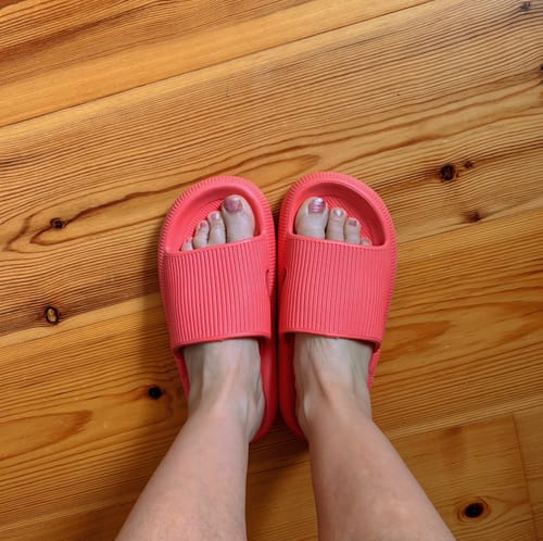 Customer photo review of HappyFlops