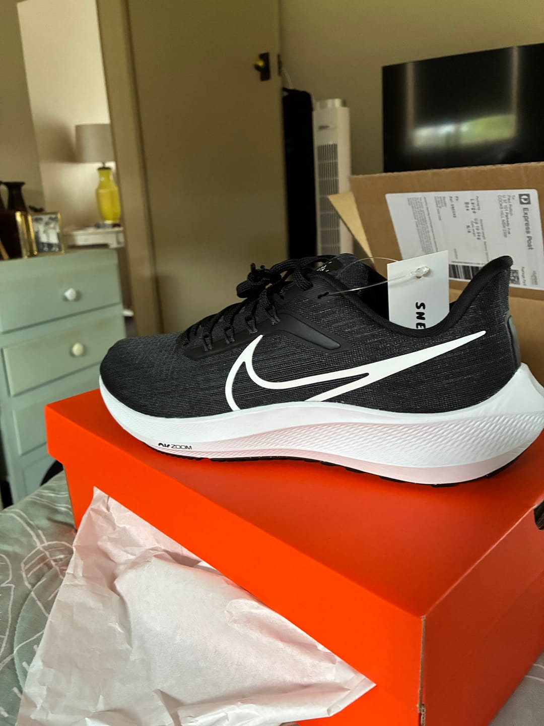 Customer photo review of Nike Air Zoom Pegasus 39 'Black/White' Men's