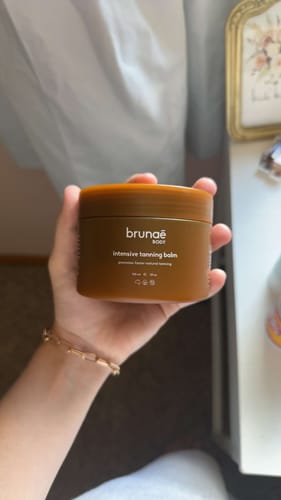 Customer photo review of Intensive Tanning Balm